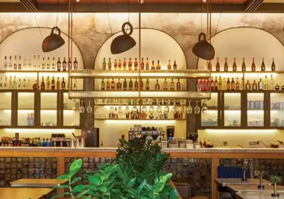 %100&MORE Hilltown - İzmir Mekan Rehberi