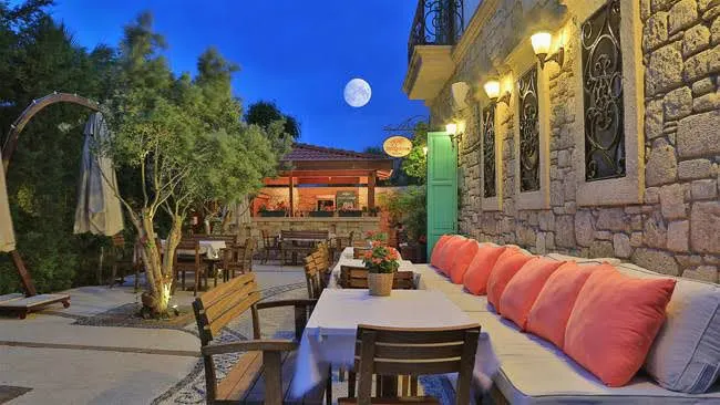 1850 Cafe Restaurant - İzmir Mekan Rehberi