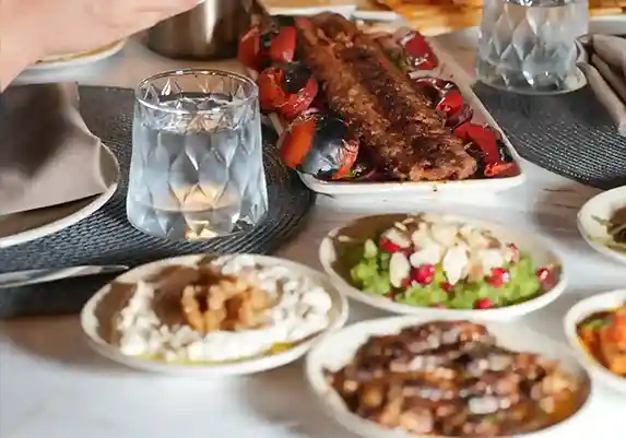 Ateş Ocakbaşı Bostanlı - İzmir Mekan Rehberi