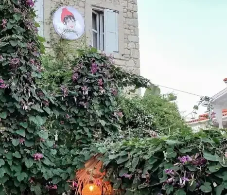 Azize Alaçatı Meyhanesi - İzmir Mekan Rehberi