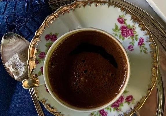 Be Water Coffee & Book Store - İzmir Mekan Rehberi