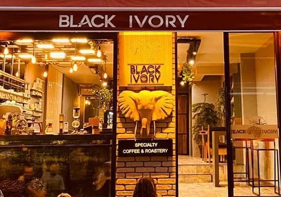Black Ivory Cafe - İzmir Mekan Rehberi