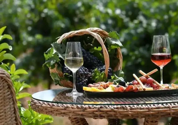 ÇAKIR Winery & Vineyards - İzmir Mekan Rehberi