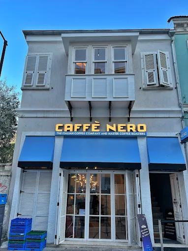 Caffè Nero Alsancak - İzmir Mekan Rehberi