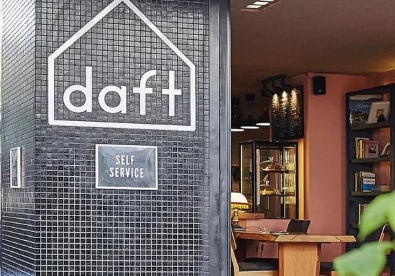 DAFT Coffee - İzmir Mekan Rehberi