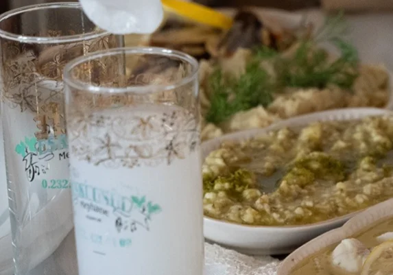 Eski Usul Meyhane - İzmir Mekan Rehberi