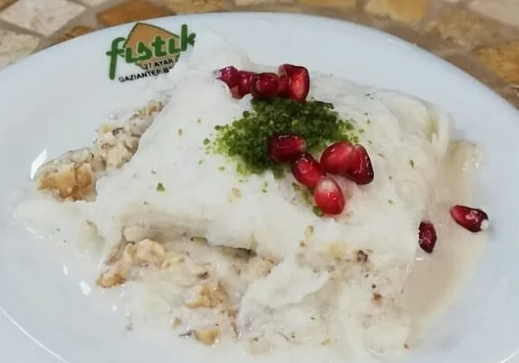 Fıstık - İzmir Mekan Rehberi