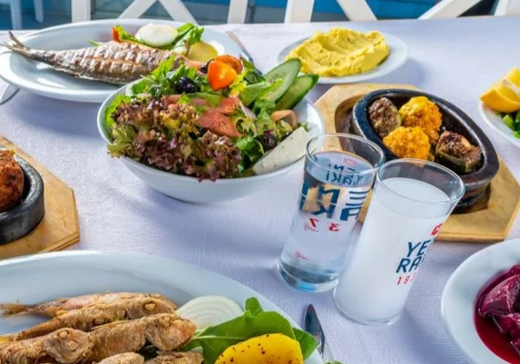 Foça Fener Restaurant - İzmir Mekan Rehberi