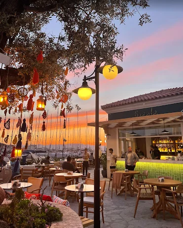 Fuente Restaurant Çeşme Marina - İzmir Mekan Rehberi