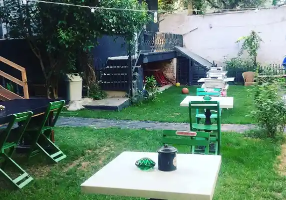 Gali Cafe - İzmir Mekan Rehberi