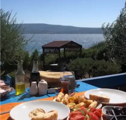 Güverte Restoran - İzmir Mekan Rehberi