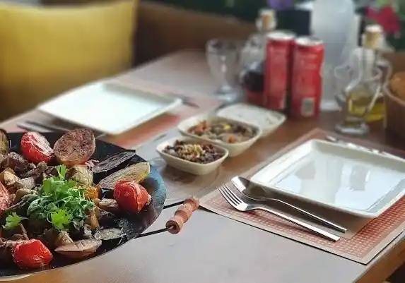 Han Bağı Restaurant - İzmir Mekan Rehberi