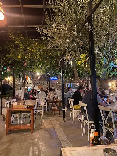 Horasan Balık Restoran - İzmir Mekan Rehberi