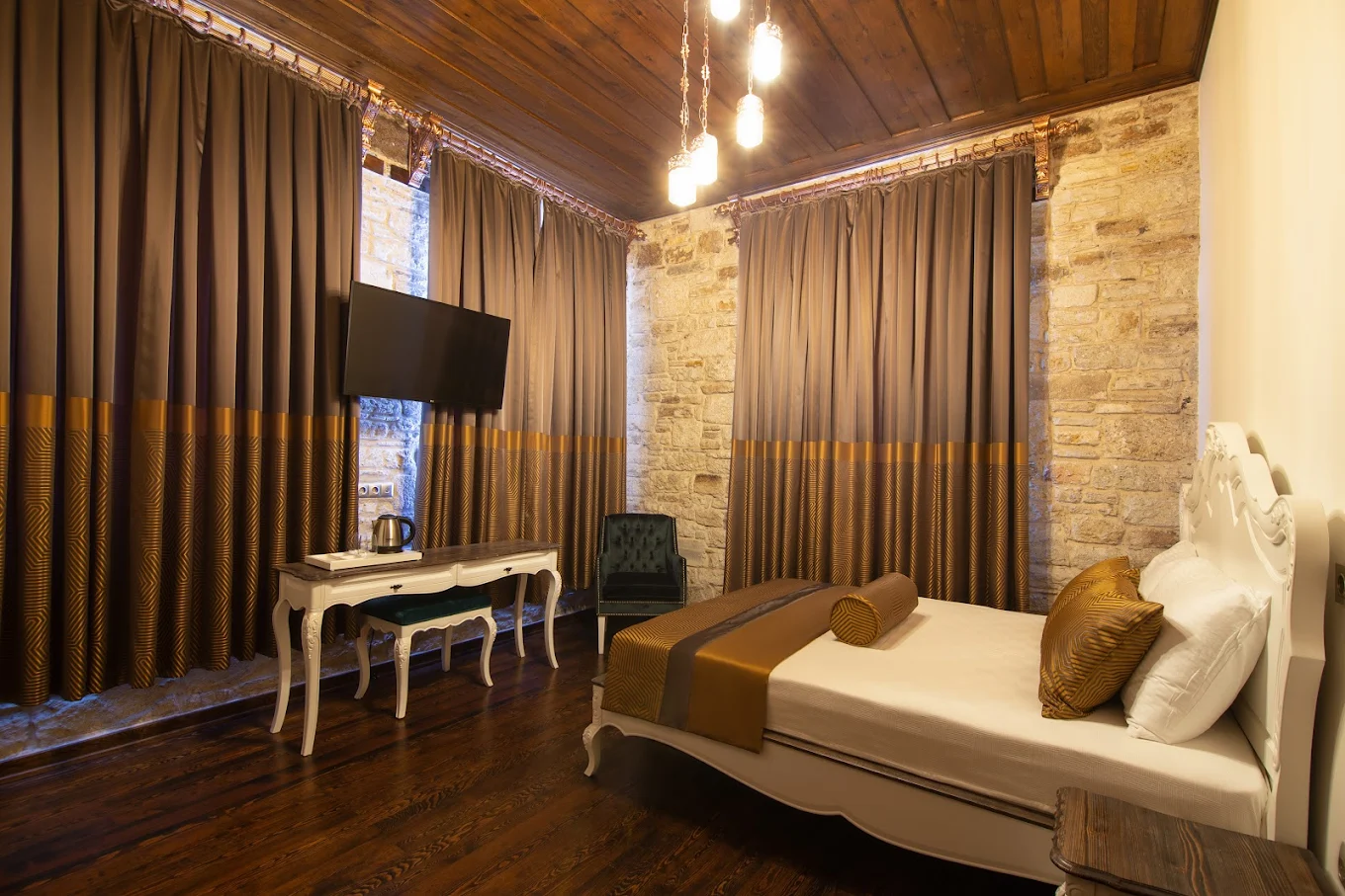 Marina Foça Hotel - İzmir Mekan Rehberi