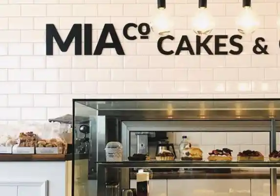 Mia Co. Cakes & Bakery  - İzmir Mekan Rehberi
