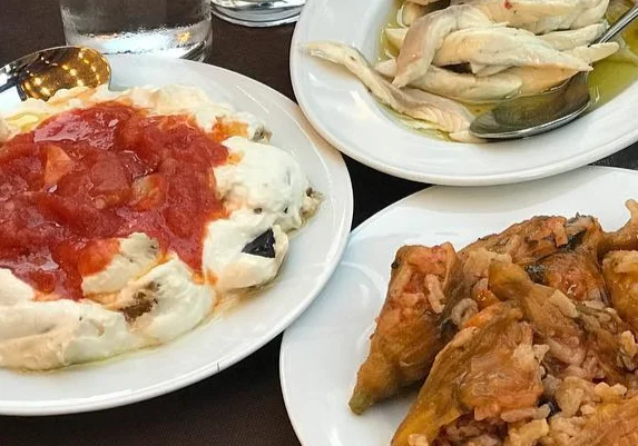Muzom Restoran Göztepe - İzmir Mekan Rehberi