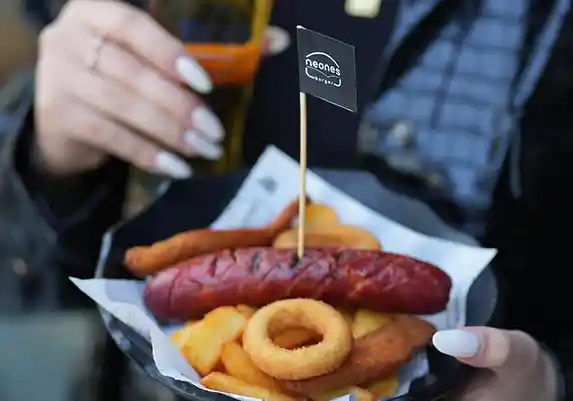 Neones Burger Çiğli 