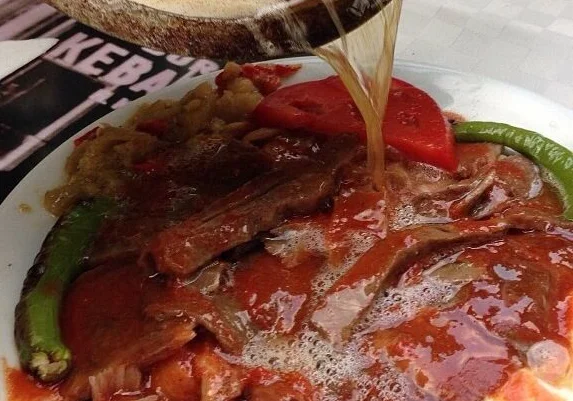 Özev İskender Döner Kebap - İzmir Mekan Rehberi