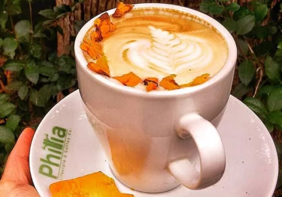 Philia Lifestyle & Coffee Co. - İzmir Mekan Rehberi