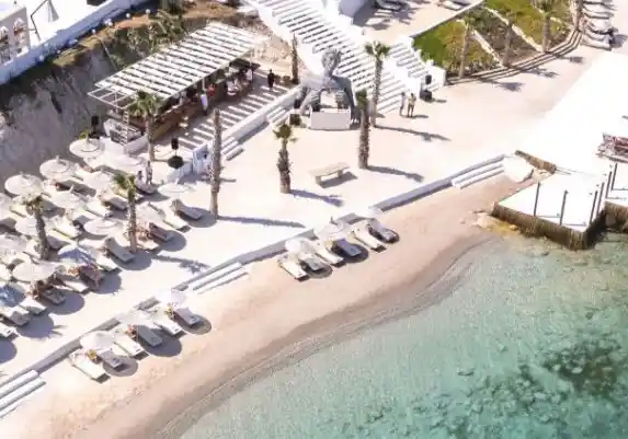 Random Beach - İzmir Mekan Rehberi