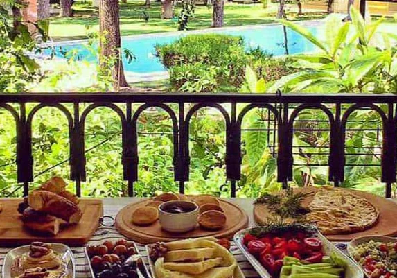 Rüzgaraltı Alaçatı - İzmir Mekan Rehberi