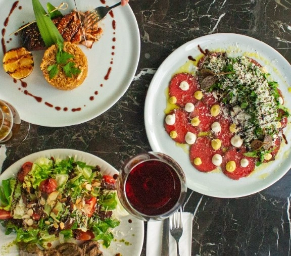 The Berry Restaurant - İzmir Mekan Rehberi