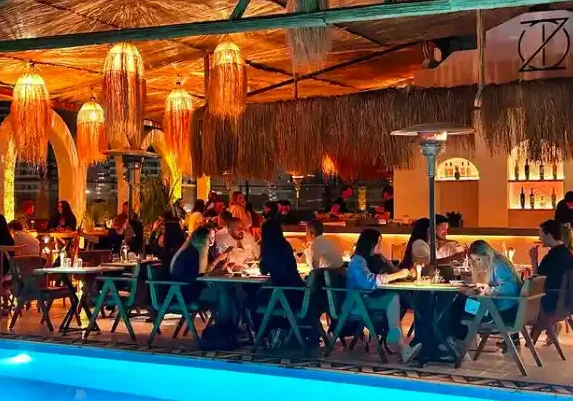 Zoi Terrace - İzmir Mekan Rehberi
