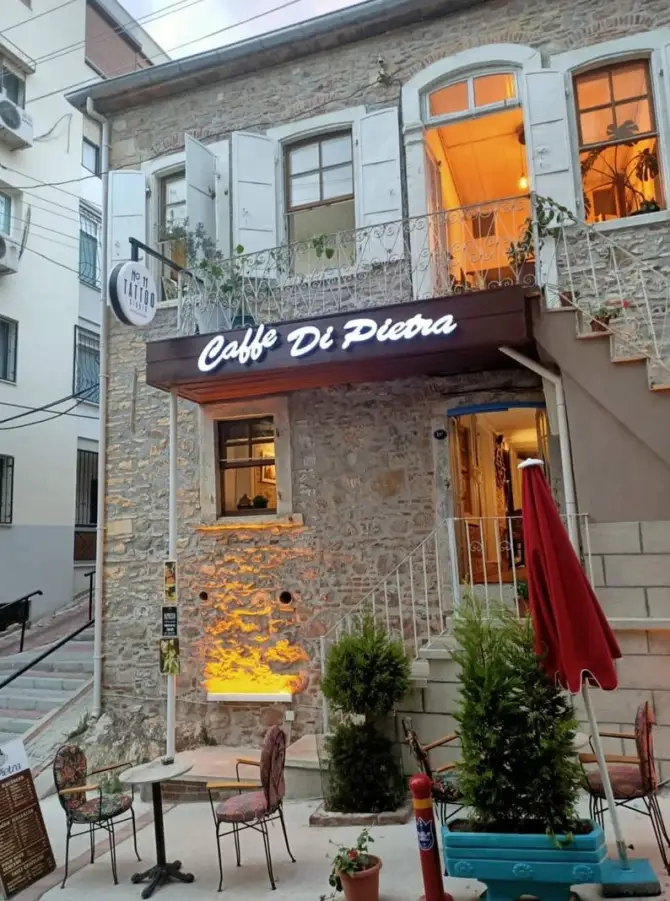 Caffe Di Pietra - İzmir Mekan Rehberi