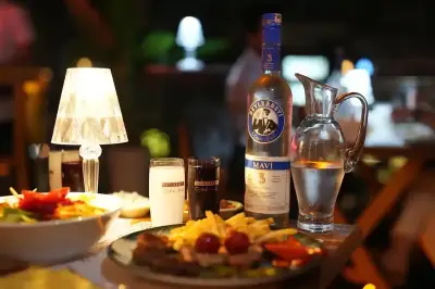 10 Masa Sahne Bornova - İzmir Mekan Rehberi