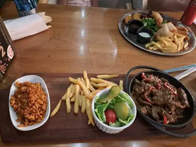 1453 Osmanlı Cafe Konak fotoğraf 2 - İzmir Mekan Rehberi