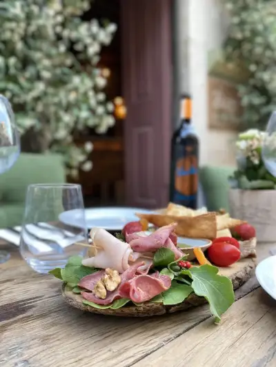 2 Kapı Restaurant Alaçatı fotoğraf 5 - İzmir Mekan Rehberi