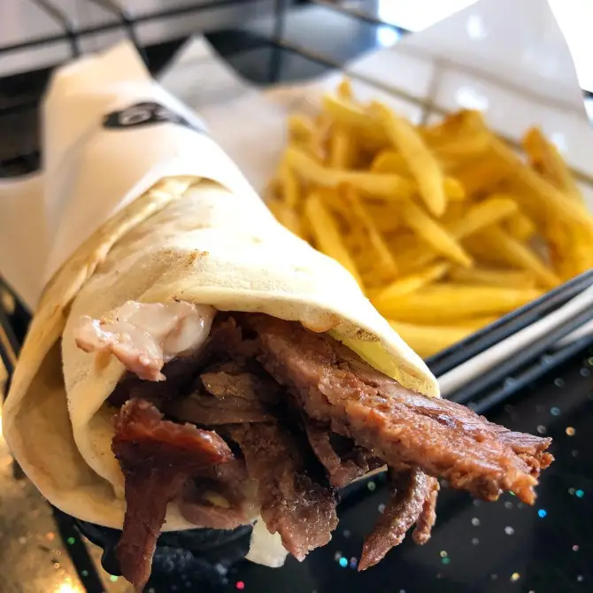 232 Döner - İzmir Mekan Rehberi
