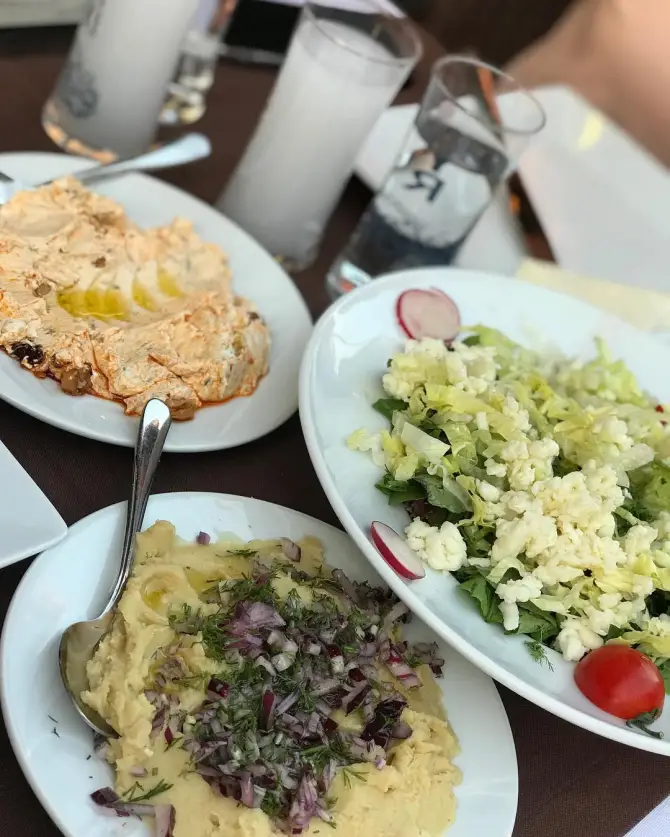 Muzom Restoran Göztepe - İzmir Mekan Rehberi