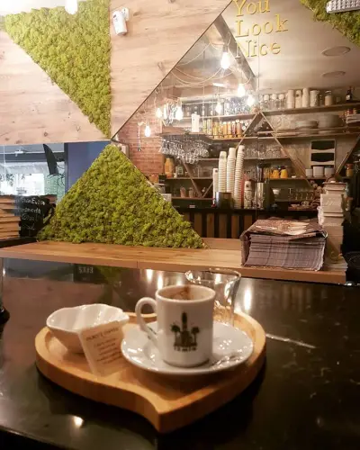 Okboy's Coffee & Pub fotoğraf 2 - İzmir Mekan Rehberi