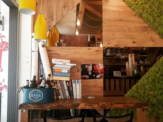 Okboy's Coffee & Pub - İzmir Mekan Rehberi