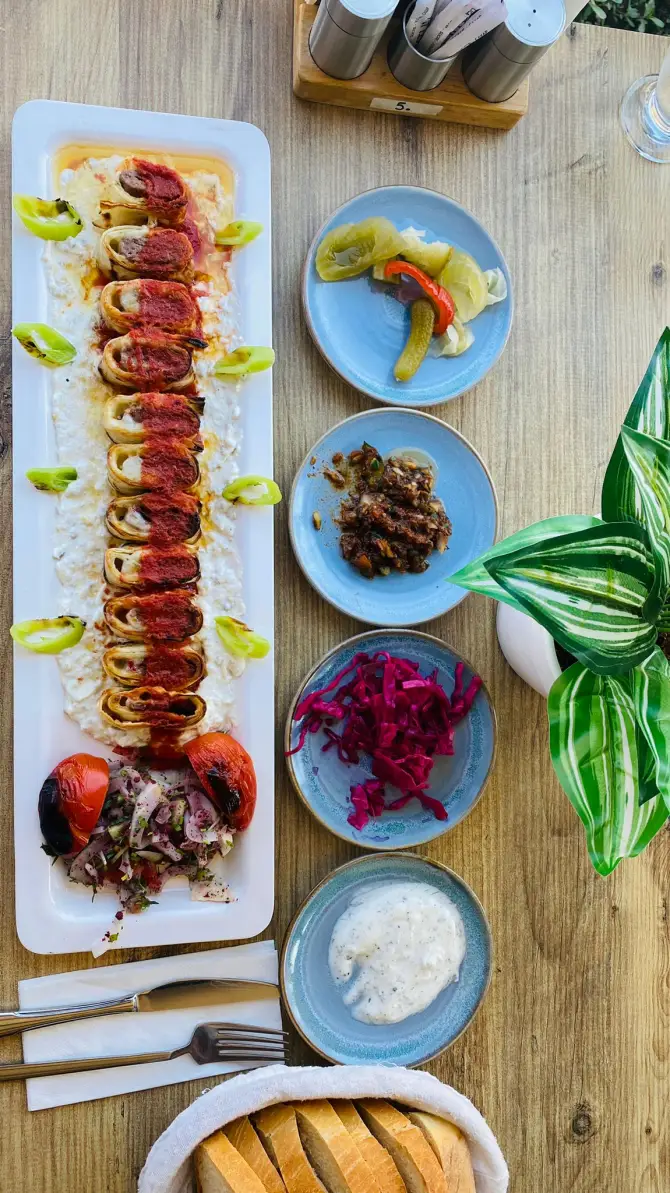 Yörük Obası Restaurant - İzmir Mekan Rehberi
