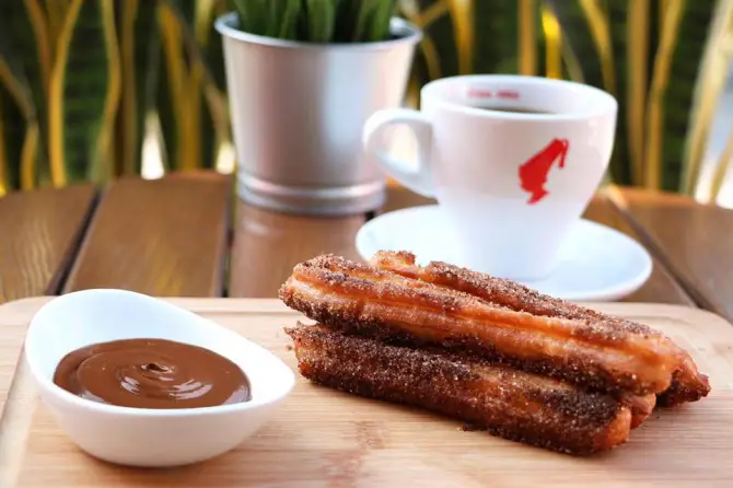Pinchurros Coffee - İzmir Mekan Rehberi