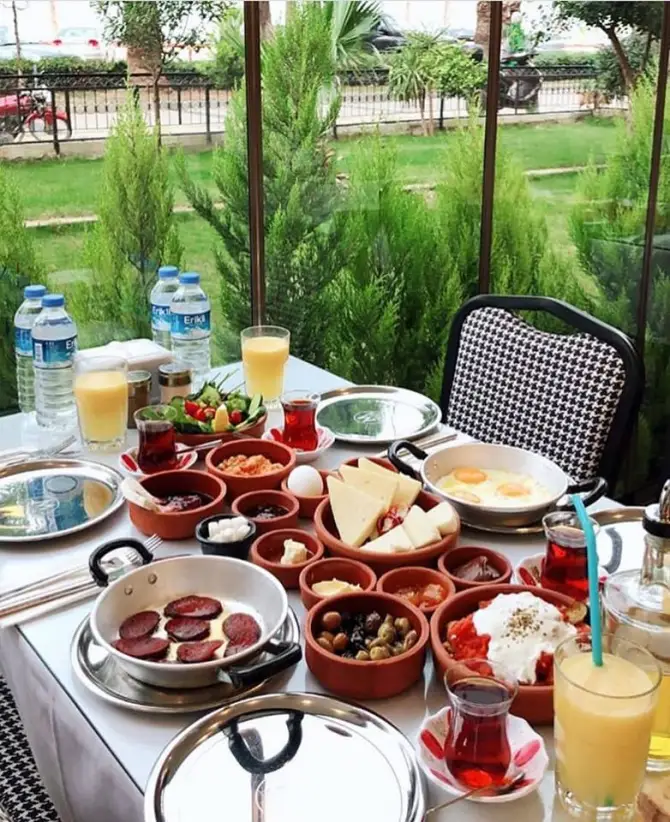 Macır Köfte - İzmir Mekan Rehberi
