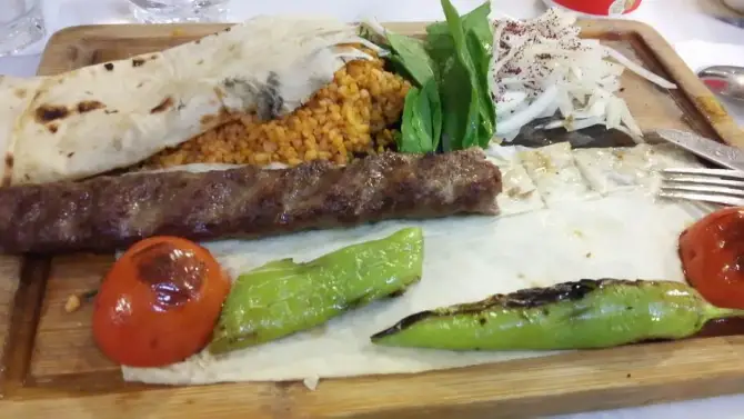 Çorbacı İsmet Usta - İzmir Mekan Rehberi