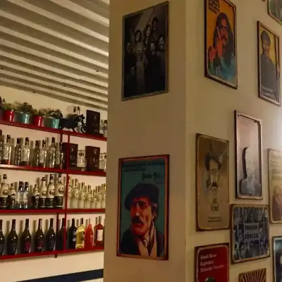 Birazz Meyhane Bornova fotoğraf 3 - İzmir Mekan Rehberi