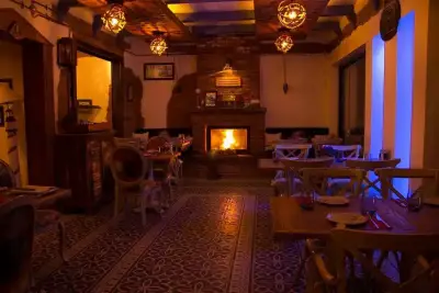 Denizaltı Cafe fotoğraf 5 - İzmir Mekan Rehberi