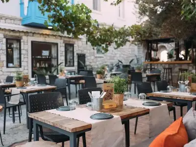 Ortaya Alaçatı fotoğraf 3 - İzmir Mekan Rehberi