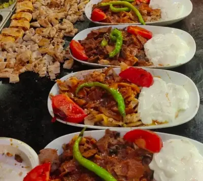 Academy Döner fotoğraf 2 - İzmir Mekan Rehberi