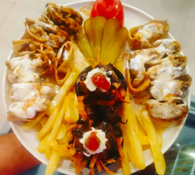 Academy Döner - İzmir Mekan Rehberi
