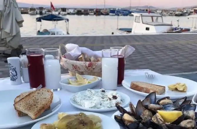 Ada Restaurant - İzmir Mekan Rehberi