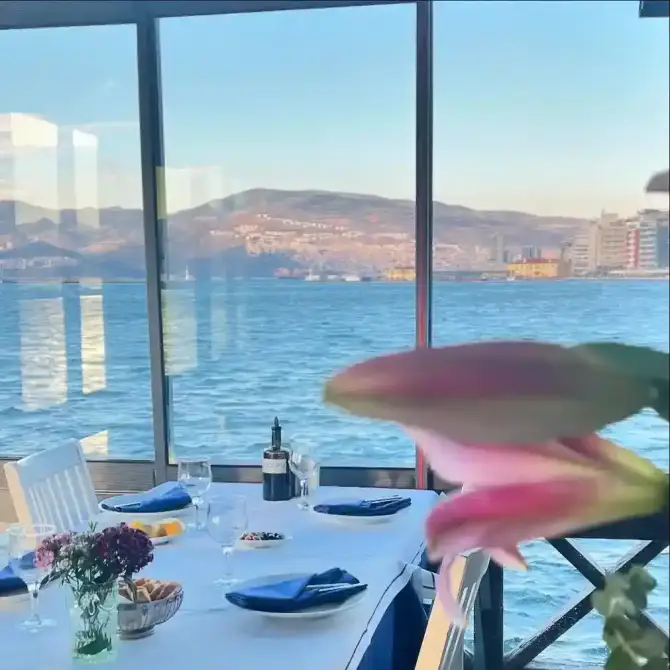 Adabeyi Balık Restaurant Pier - İzmir Mekan Rehberi