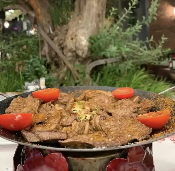 Akbıyık Döner Çamdibi - İzmir Mekan Rehberi