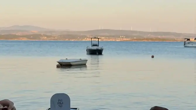 Akgün Balık Gülbahçe - İzmir Mekan Rehberi