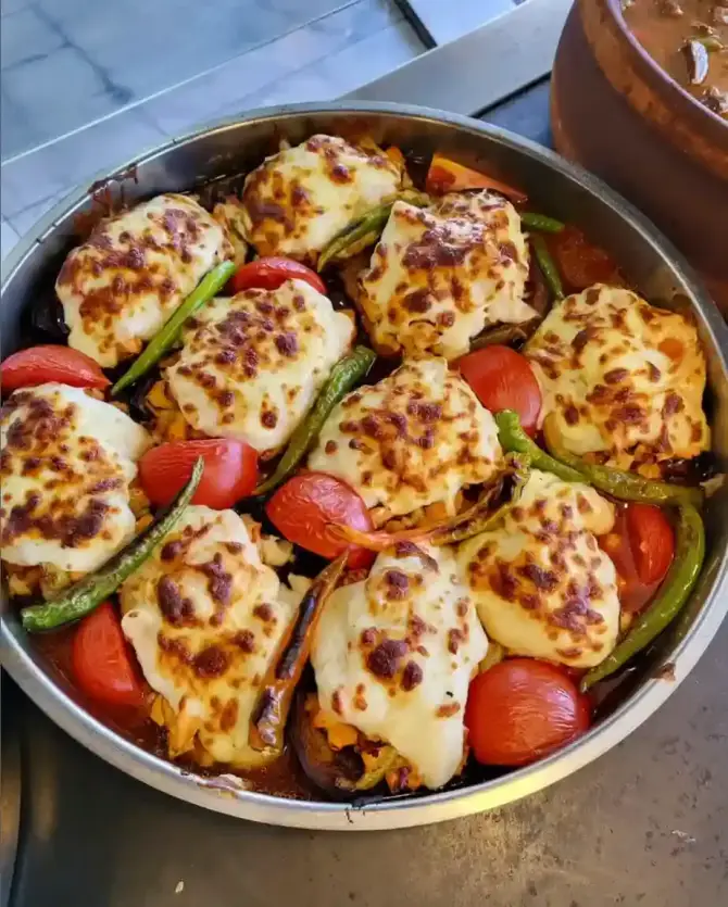Akhisarlı Hakan Usta Çamdibi - İzmir Mekan Rehberi