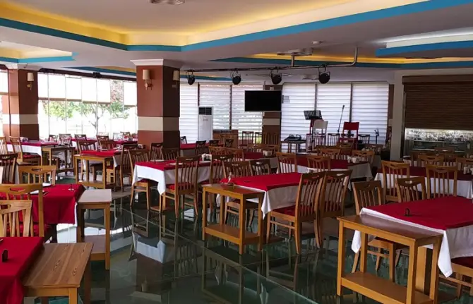 Akvaryum Cafe & Restaurant - İzmir Mekan Rehberi